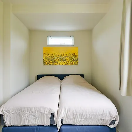 Radiant With Garden Holiday home