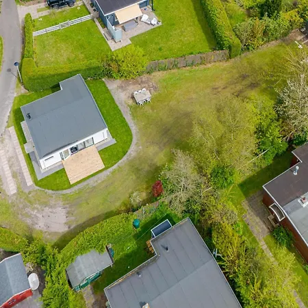 Holiday home Eureka 36 For 4-guests With Garden Sint Maartensvlotbrug