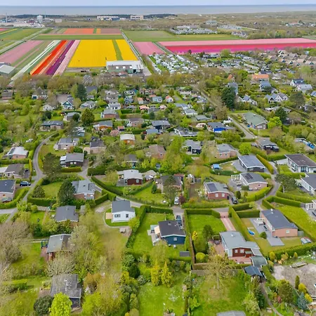 Eureka 36 For 4-guests With Garden Holiday home