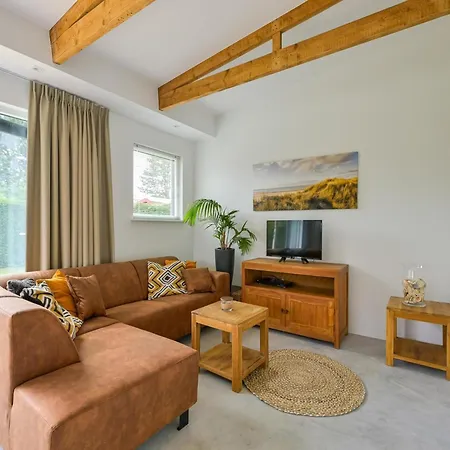 Eureka 36 For 4-guests With Garden 別荘